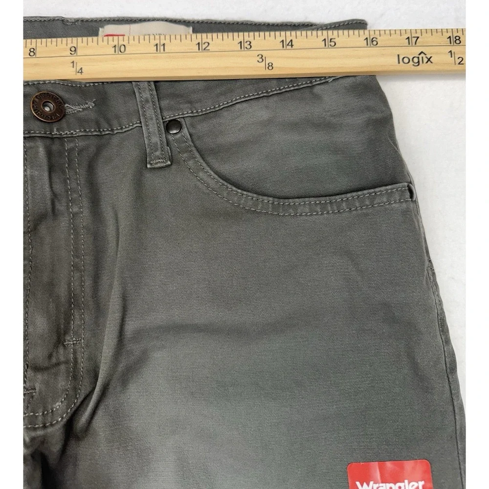 NWT Wrangler Mens Chino Pants Jeans Cotton Blend Straight Fit Olive Green 32x32